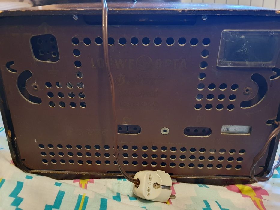 Radio de colectie din 1958 ,Loewe-opta (Germany)