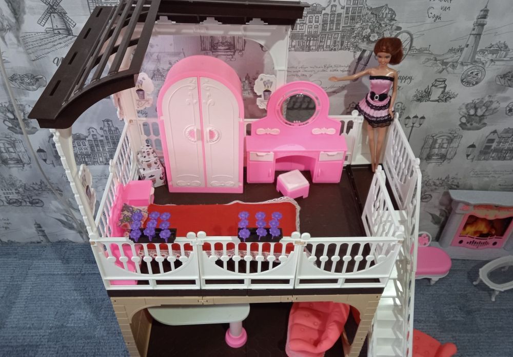 Продам "Дом для Барби"