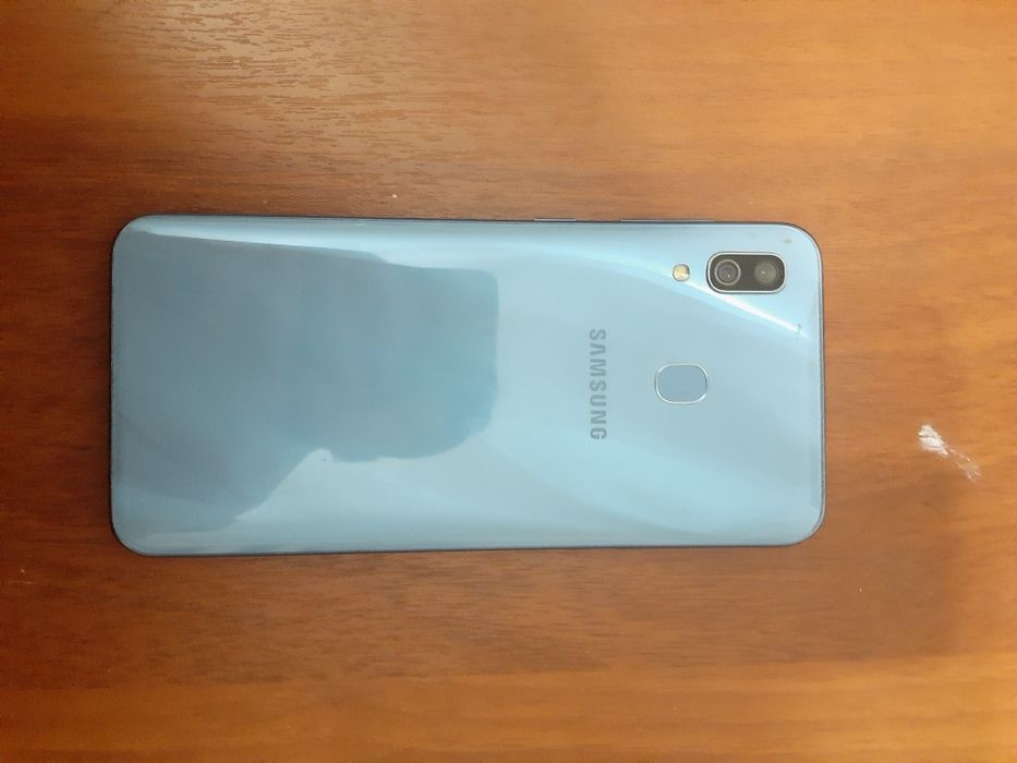 Samsung Galaxy A30