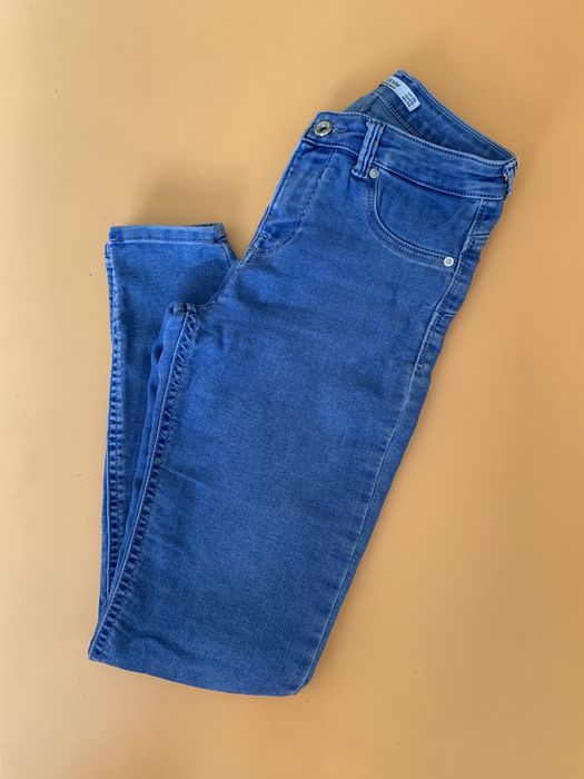 Дънки висока талия Bershka