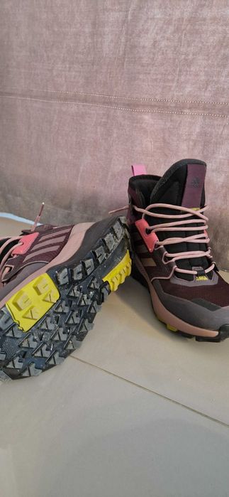 Туристически обувки Adidas 38,5