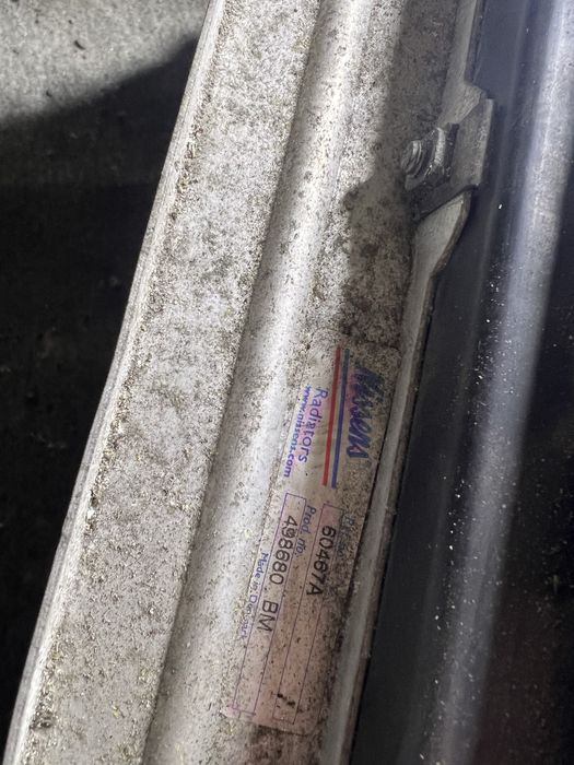 Привозные радиаторы охлаждение на АУДИ