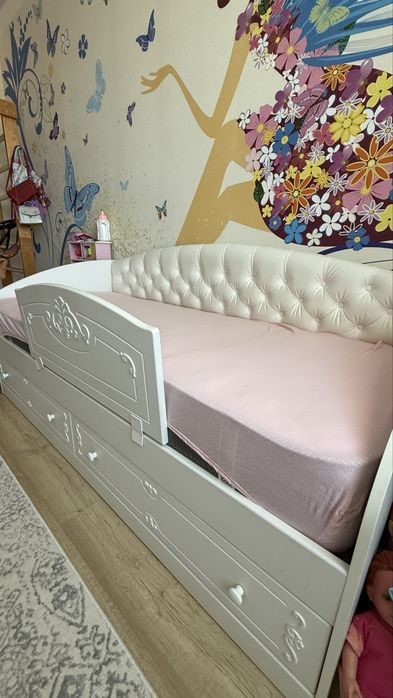 Продам кровать со сьемным бортиком