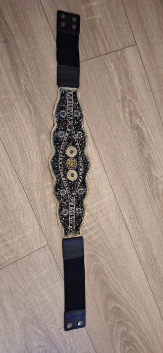 Curea tip brâu cu margele aplicate