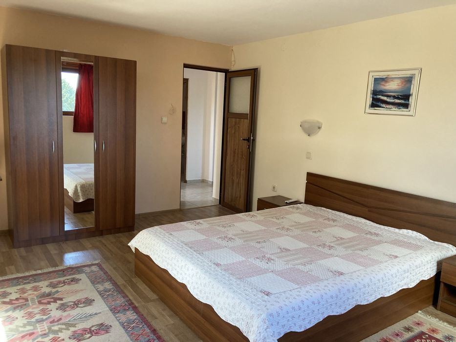 Дава се под наем Къща в с. Звездица, Област Варна - 270 кв.м за 900 € - Снимка #13