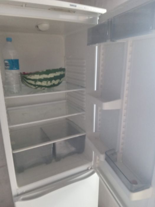 Холодильник Атлант Срочно!!!
