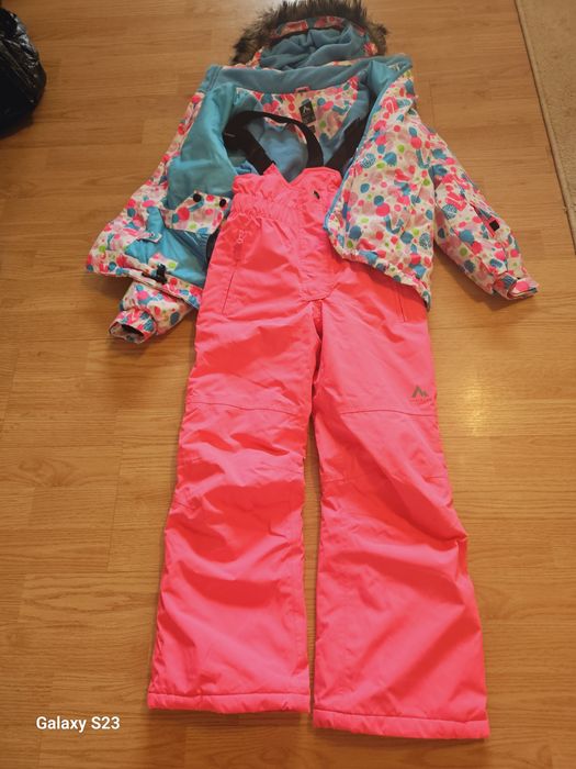 Costum Ski Waterproof fetite .250 lei