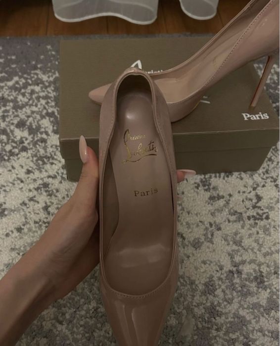 Pantofi Christian Louboutin piele 37 stoc si pe comanda