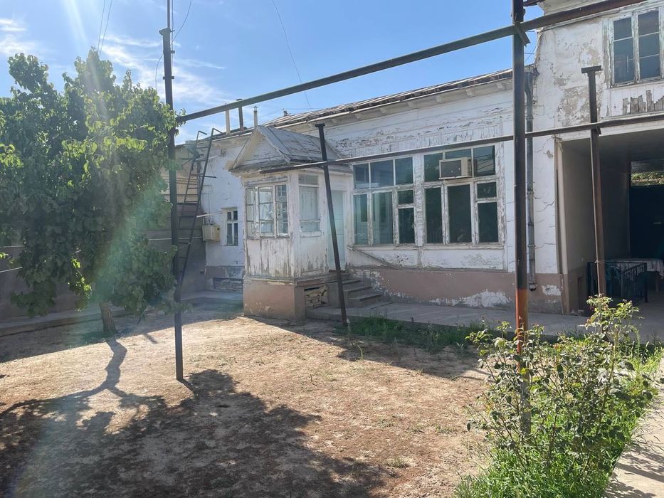 Частный дом, Римовый базар, у дороги