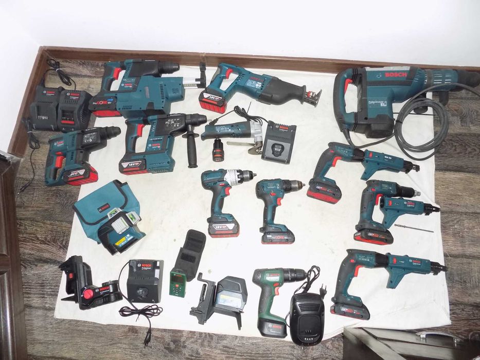 Scule 18V  Bosch  Profesionale  , perfect functionale