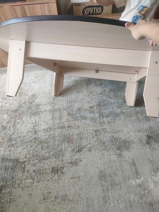 Казахский, круглый стол