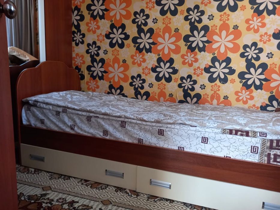 Продам шкаф и кровать
