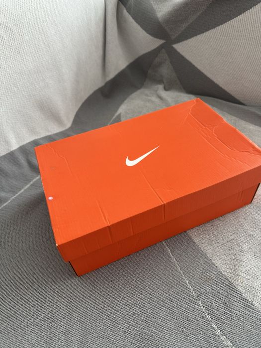 Женские кроссовки Nike