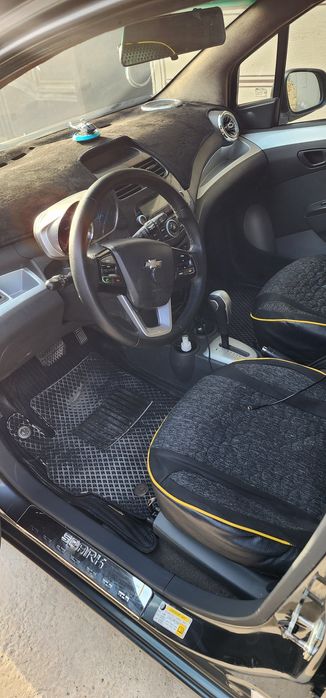 2020/2021 год сотилади