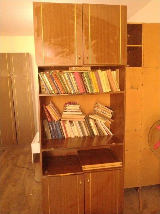 продаю кровать и стенку