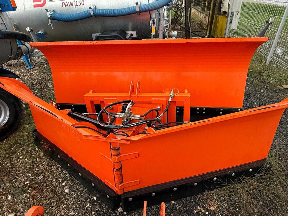 Tractor lame rabatabile pentru curatat zapada