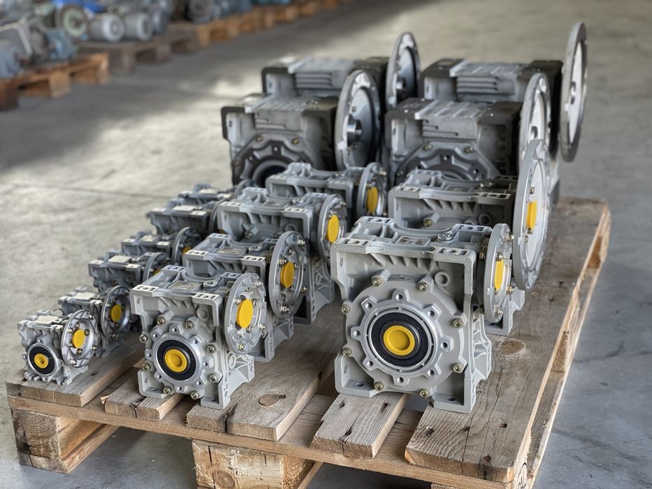 Нов съосен редуктор/мотор-редуктори