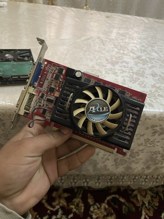 Video karta sotiladi