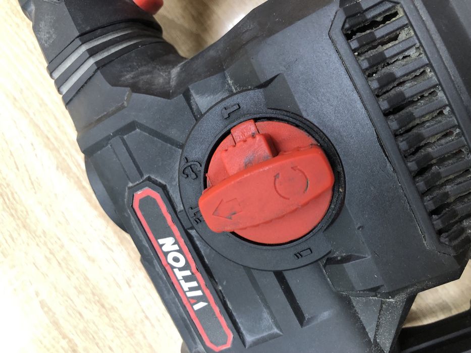 Перфоратор Vitton VT3201 (А4)