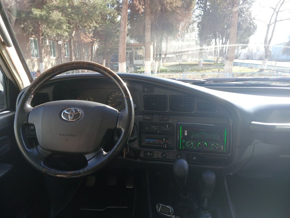 Toyota land cruiser 80