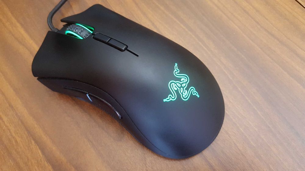 Чисто НОВА мишка Razer Deathadder Elite Gaming, Геймърска Ергономична