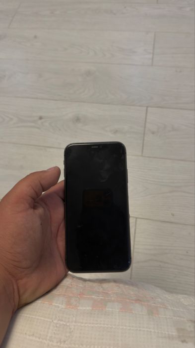 Продам айфон iphone 11