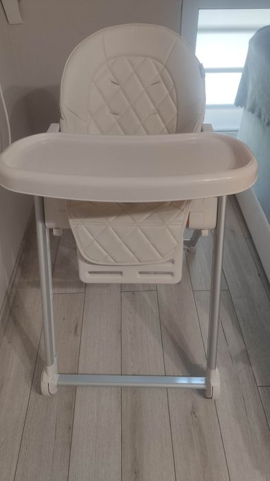 Стол за  хранене