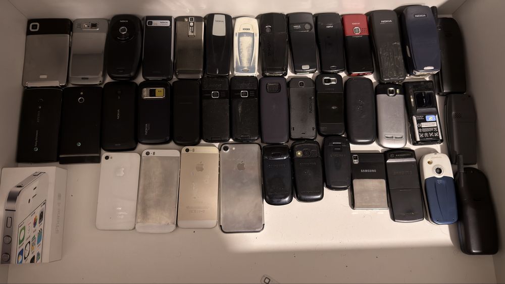 Ретро телефоны Nokia, Sony,Samsung