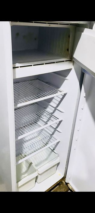 Холодильник сатылады.