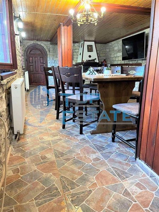 Успешно работеща къща за гости с басейн и отлична репутация в село Ми