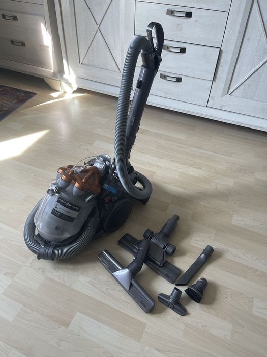 Пылесос дайсон новый