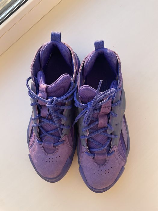 Продам кроссовки