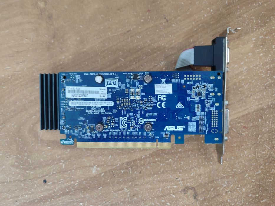 Продаеться ретро-видеокарта GT 710