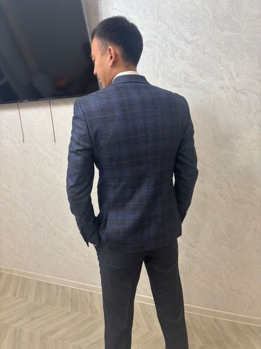 Продается костюм четверка