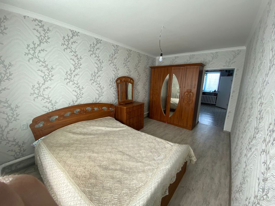 Продам спальный гарнитур