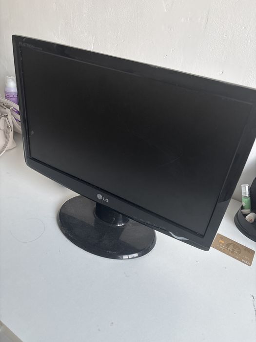 Монитор lg.