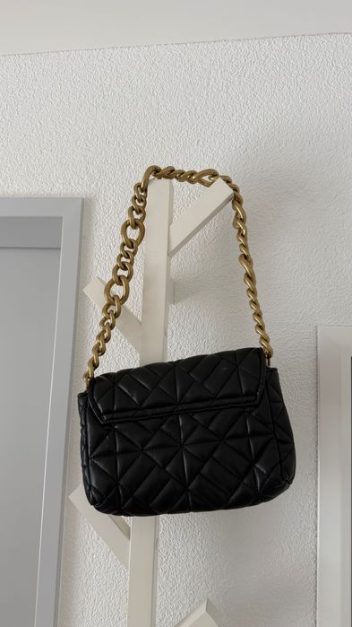 Чанта черна Zara