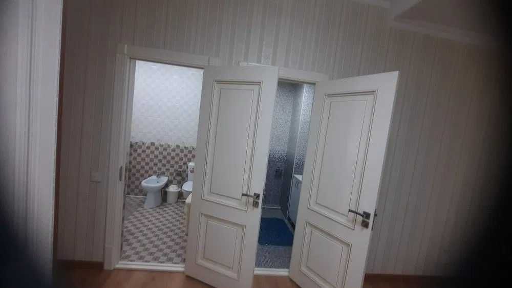 Golden Hills — 100 м², 3 санузла, мебель+техника, кирпич`