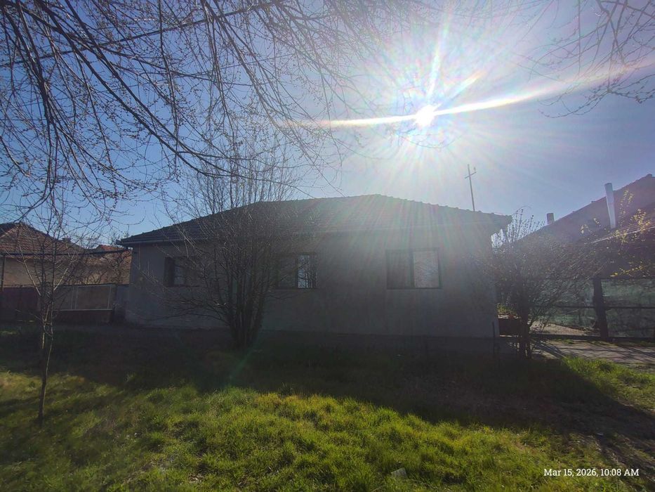 Casă 4 camere, 180 mp, teren 1440 mp, DN69, 2 tipuri încălzire pe gaz și lemne