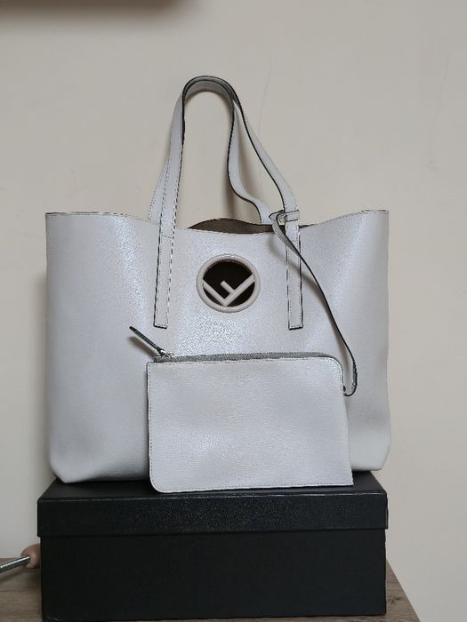 Fendi оригинална дамска чанта от естествена кожа