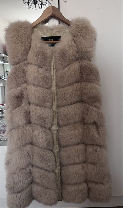 Шуба бежевого цвета
