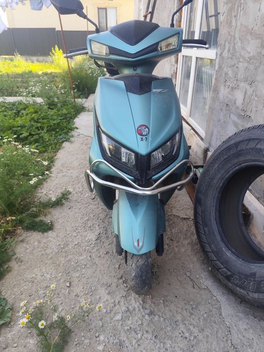 Скутер   Лия.  М 8