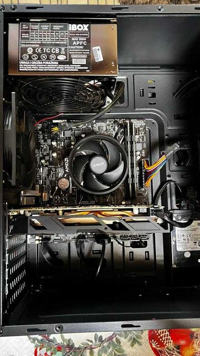 PC/Calculator gaming Asus TUF, împreuna cu kit wireless Logitech