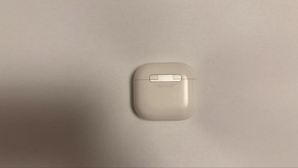 vand airpods 4 fara anc