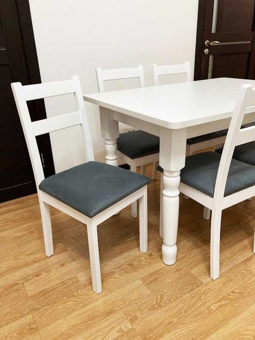 Продам кухонный стол и шесть стульев