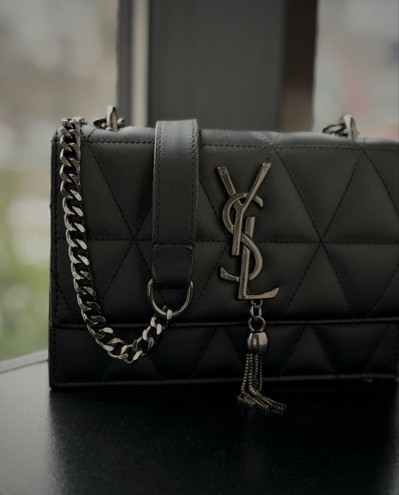 Чанта Yves Saint Laurent