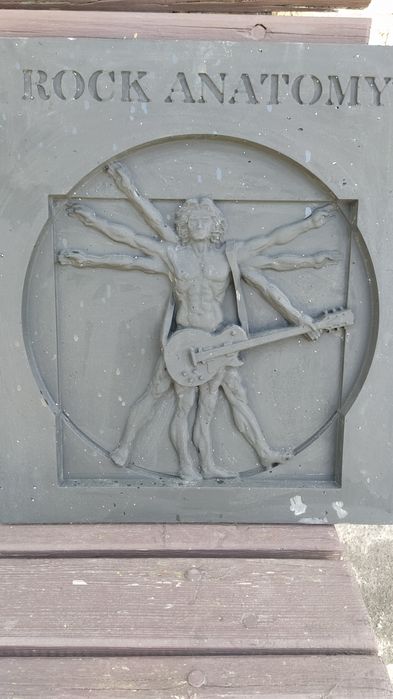 Барельеф рок материал гипс