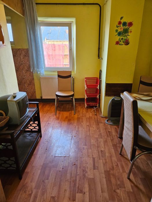 Apartament o cameră de inchiriat