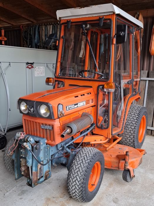 Tractor Kubota B7200 4x4 cositoare plug