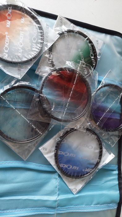 Продается Canon EOS 550D с объективом 15-85mm + 2 подарка